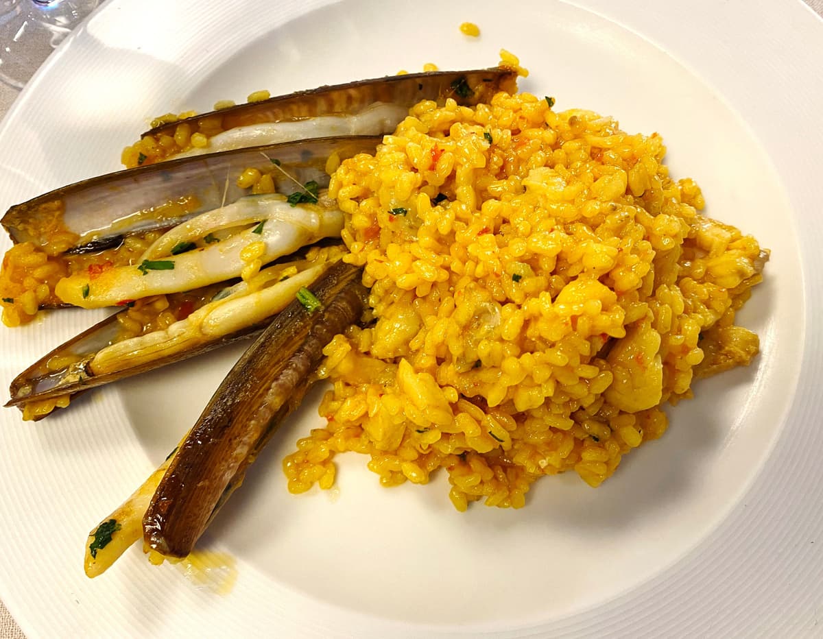 Cocina tradicional gallega con un ápice moderno y elegante